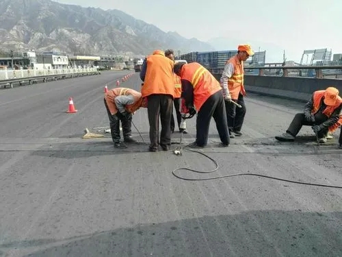 江山道路桥梁病害治理